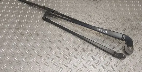 Toyota Yaris Windshield/front glass wiper blade 