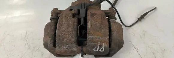 Mercedes-Benz C W203 Front brake caliper