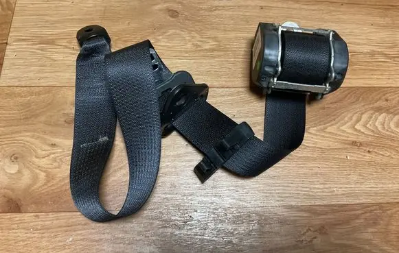 Dodge Journey Rear seatbelt 608162500B P3009280AAK