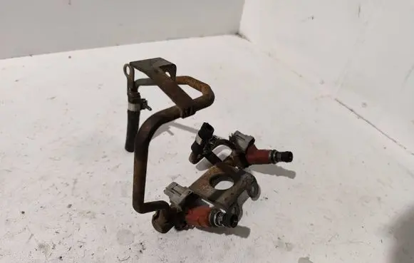 Subaru Legacy Fuel injector FBLB100 17523AA580 0001704