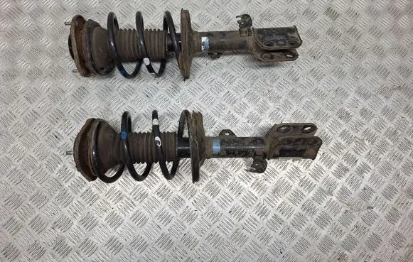 Toyota Avensis T250 Front shock absorber with coil spring 4813105820 4851009G40 4852009D70