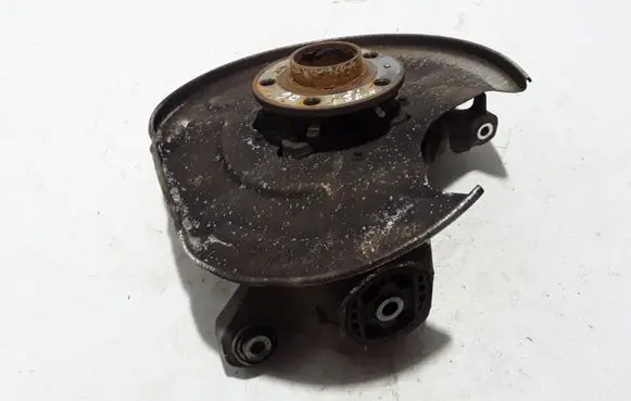 Rear wheel hub