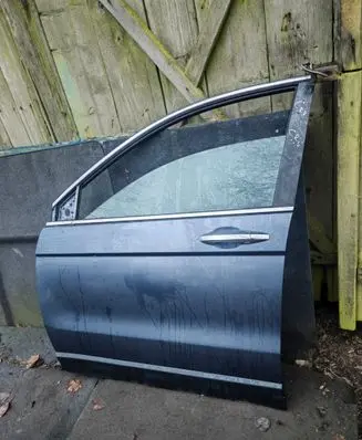 Honda CR-V Front door