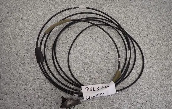 Nissan Pulsar Fuel tank cap trim 