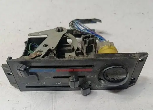 Mazda Demio Climate control unit D20161190 9G19