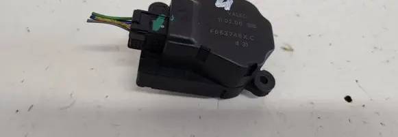 Peugeot 207 Air flap motor/actuator 110206595 F663746XC