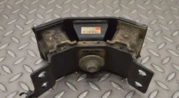 Ford Ranger Engine mount bracket JB3G7E373AB