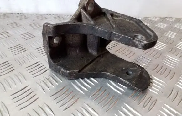 Mitsubishi ASX Engine mounting bracket