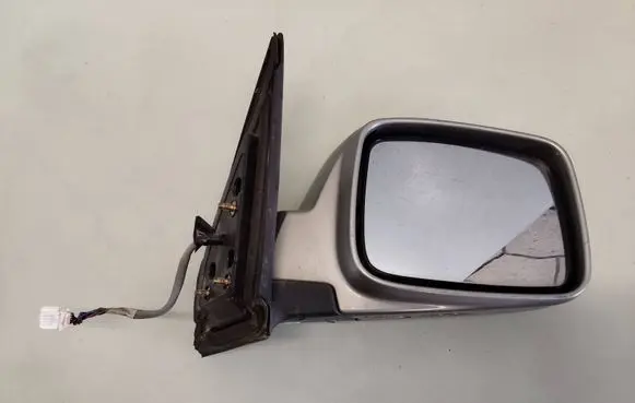 Nissan X-Trail T30 Front door electric wing mirror 