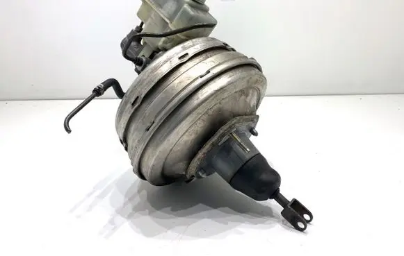 BMW 7 E65 E66 Brake booster 6753817