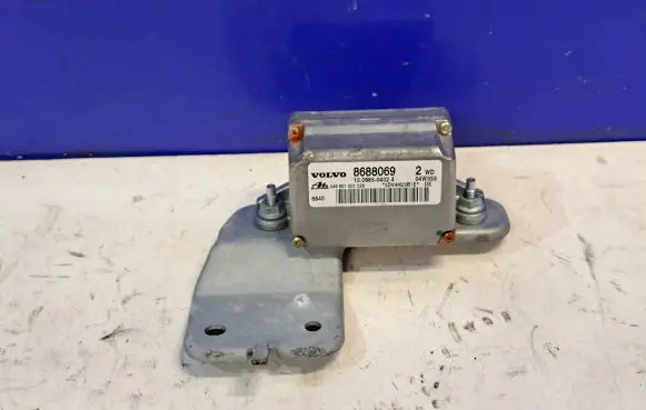 Volvo V70 Yaw turn rate sensor 8688068