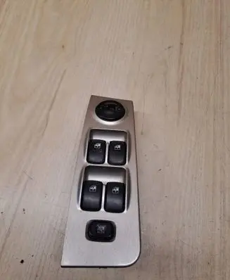 Hyundai Matrix Electric window control switch 9357017100