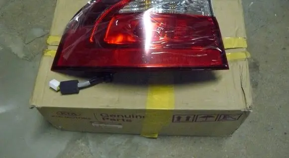 KIA Rio Rear/tail lights 924011W210