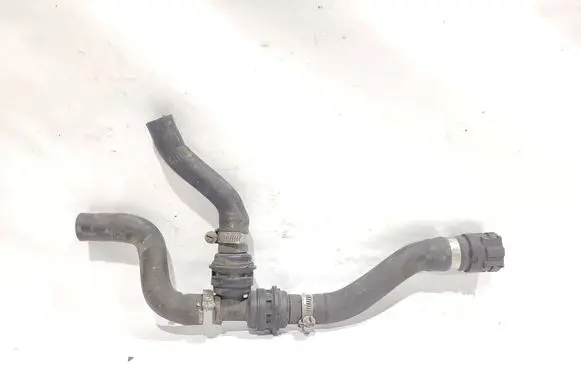Engine coolant pipe/hose