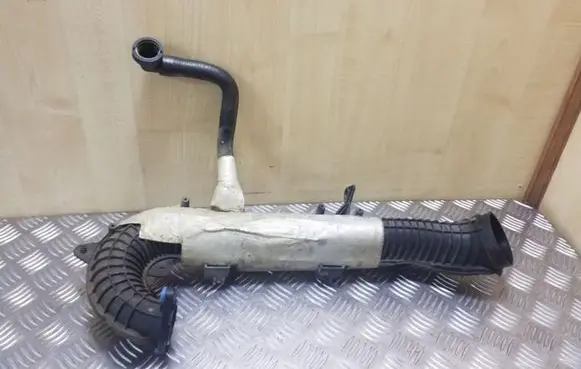 Volvo V50 Intercooler hose/pipe