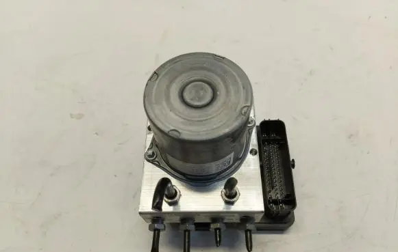 Mercedes-Benz CLA C118 X118 ABS Pump a1779006207
