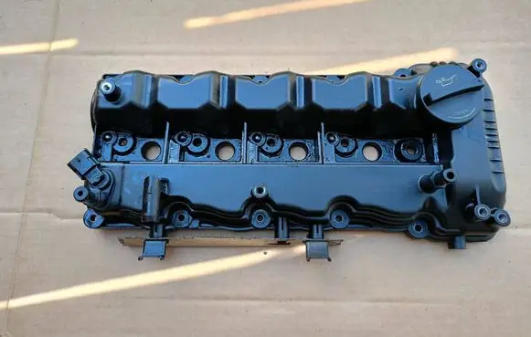 KIA Sportage Rocker cam cover 224102A700