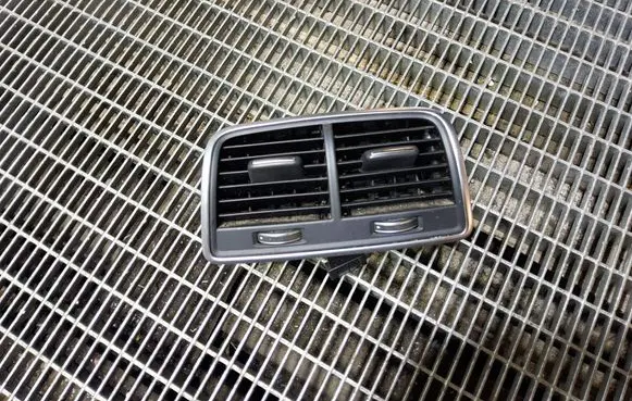 Audi A6 C7 Rear air vent grill 4G0819203 9026000