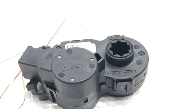 Citroen C3 Air flap motor/actuator T32088B