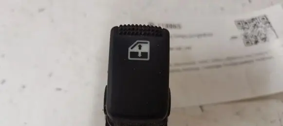 KIA Sorento Electric window control switch