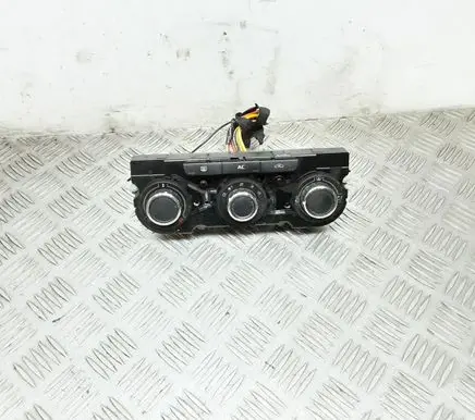 Skoda Superb B6 (3T) Climate control unit 3T0820047R 5HB00975240 16875950