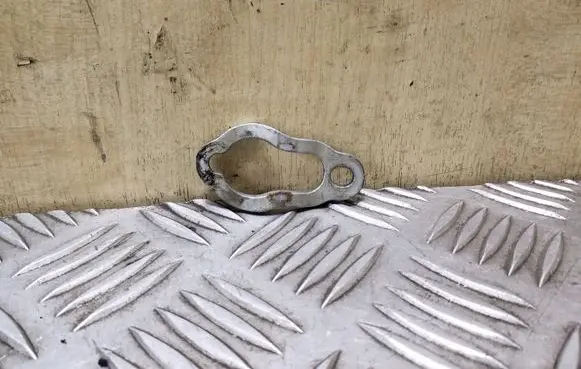Volvo S60 Fuel Injector clamp holder