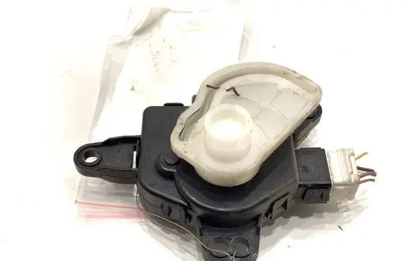 KIA Sportage Air flap motor/actuator D267AP9BA02