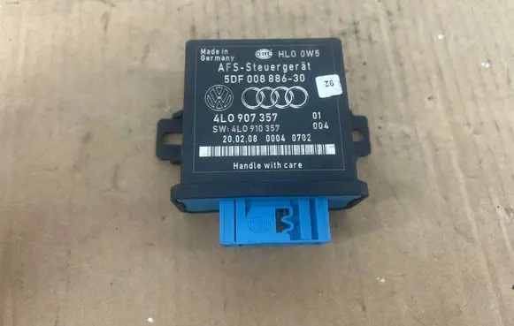 Audi A6 S6 C6 4F Light module LCM 4L0907357 4L0910357 5DF00888630