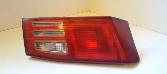 Mitsubishi Galant Tailgate rear/tail lights 22687201