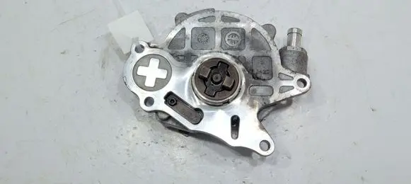 Audi A1 Vacuum pump 03L145100G
