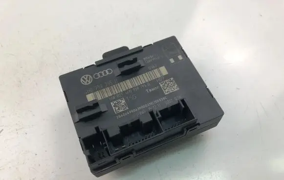 Volkswagen Touareg II Door control unit/module 4H0959795B