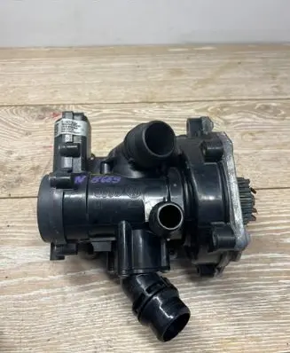 Audi A4 S4 B9 Water pump 06L121111J 06L121111
