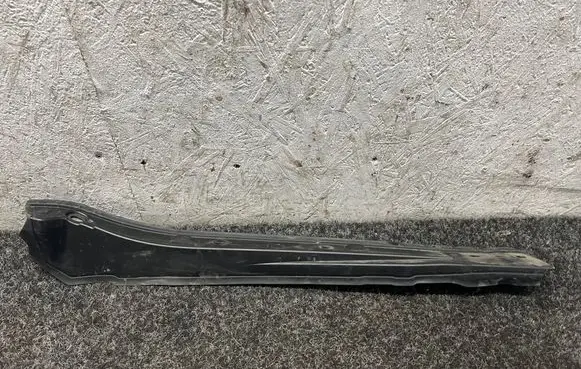 BMW i4 Fender end trim 7486825