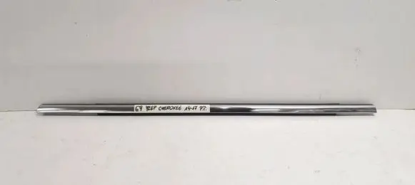 Jeep Cherokee Foot area side trim 