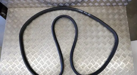 Front door rubber seal