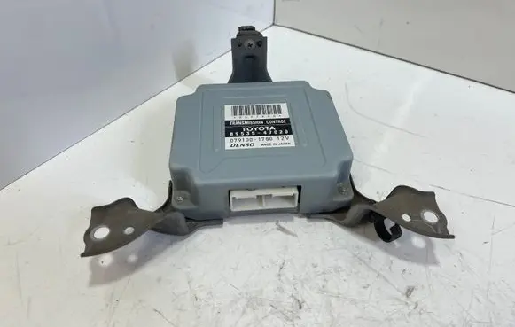 Toyota Prius (XW20) Gearbox control unit/module 893547020