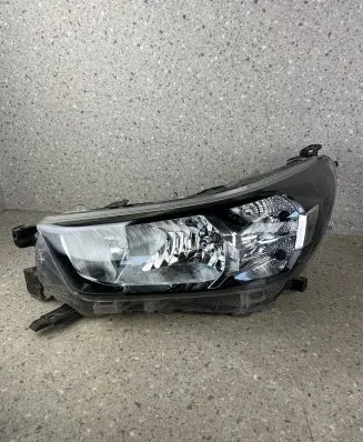 Toyota Hilux (AN120, AN130) Headlight/headlamp