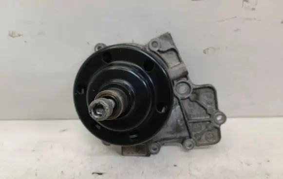 Mercedes-Benz Sprinter W906 Water pump A6512001702 0120918 DCZGS001