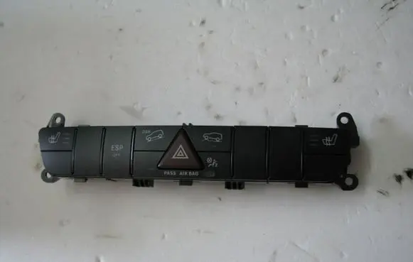 Mercedes-Benz GL X164 Seat heating switch A1648703510