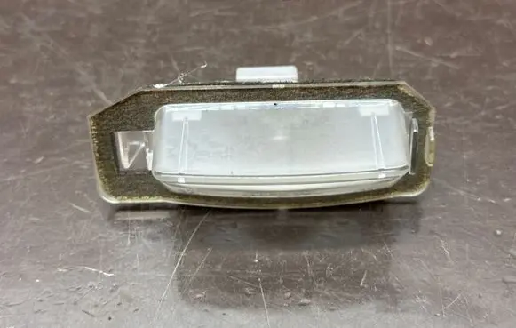 Mitsubishi Outlander Number plate light 1141283
