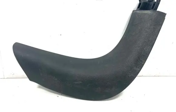 Foot area side trim