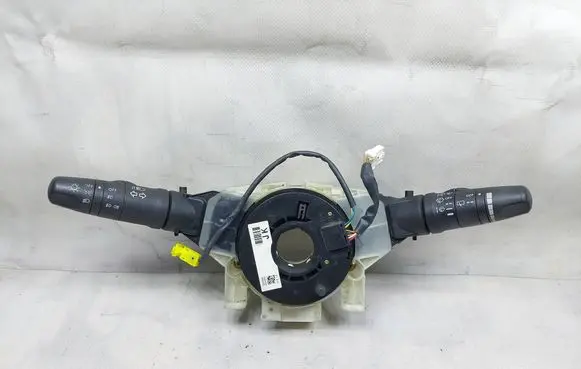Nissan Almera N16 Electric window control switch 25560-BN866