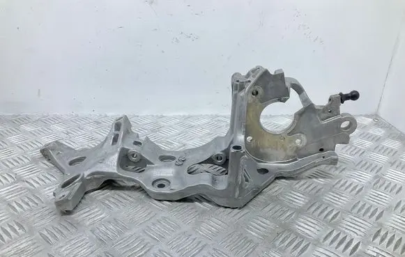 Skoda Karoq Generator/alternator bracket 04L903143B