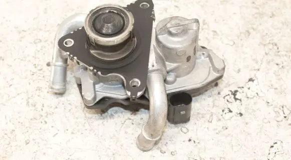 Volkswagen Arteon EGR valve 04L131501S