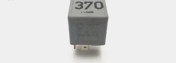 Volkswagen PASSAT B6 Other relay 8D0951253