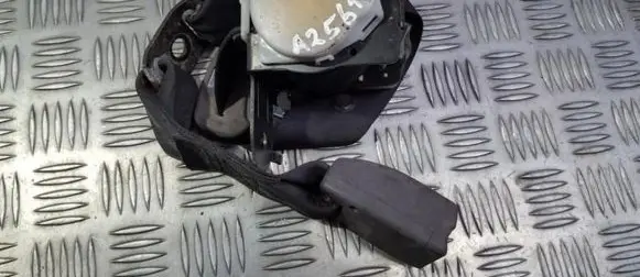 Toyota Prius (XW10) Middle seatbelt (rear) NSB10A2 335083