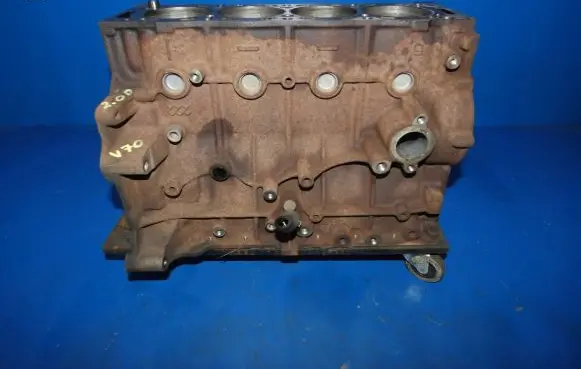 Volvo V70 Engine block D4204T