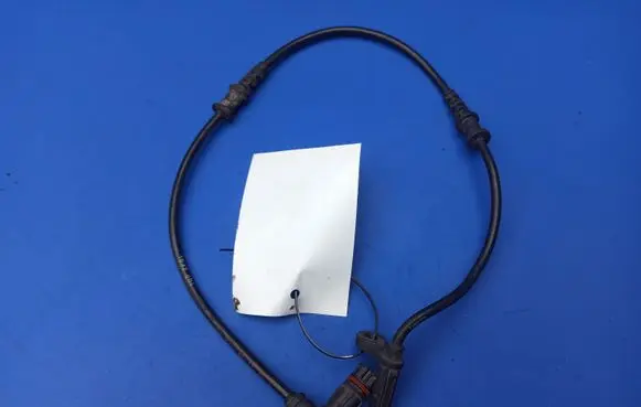Mercedes-Benz C W203 ABS brake wheel speed sensor A2035400417 2105407681