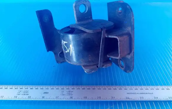 Chrysler Voyager Gearbox mount 22219660