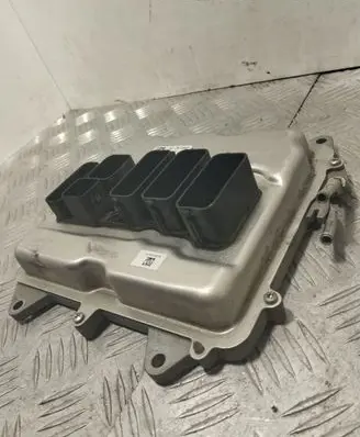 BMW 7 F01 F02 F03 F04 Engine control unit/module 8617520